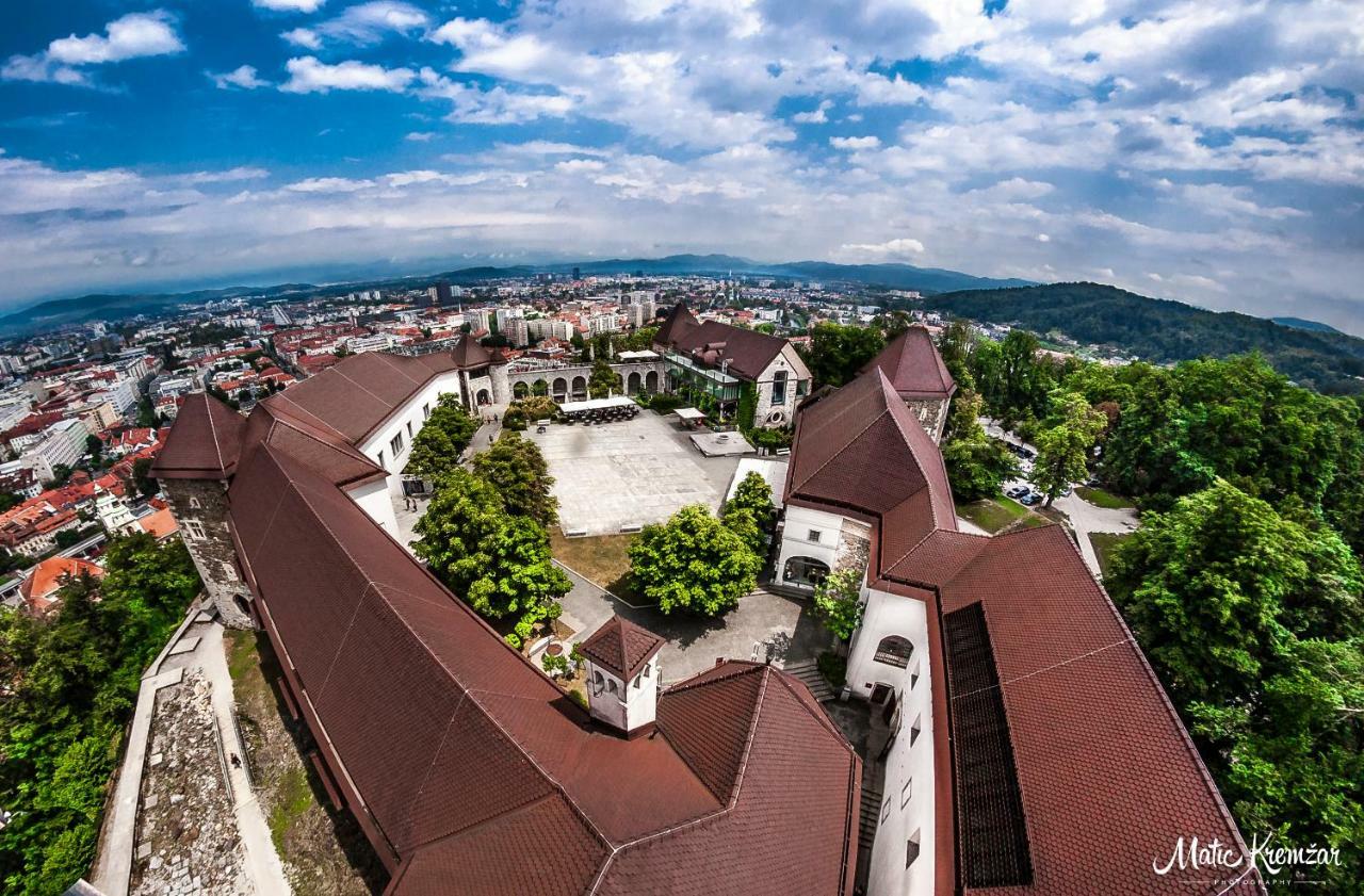 Tony'S Place Under The Castle 卢布尔雅那 外观 照片